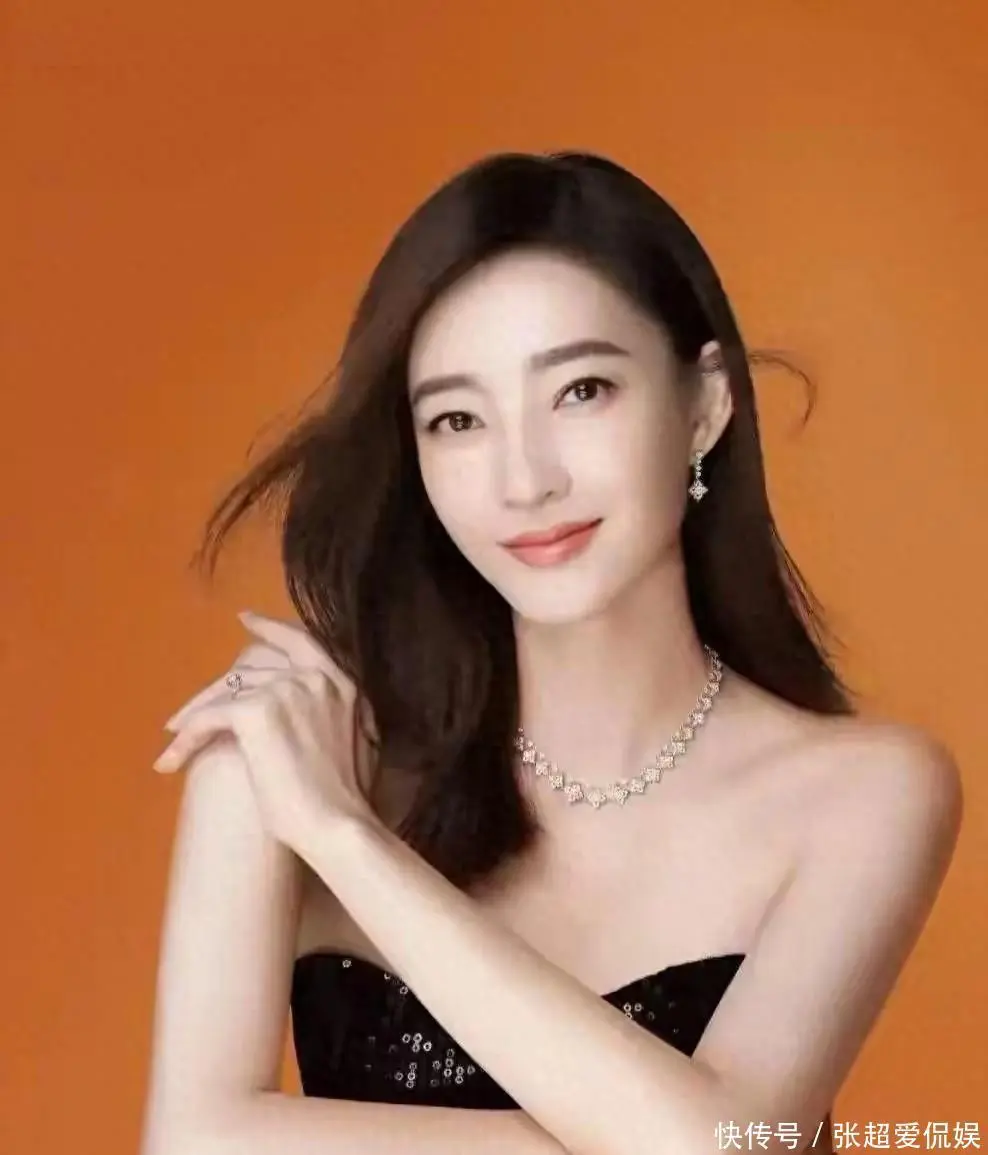 2025短剧演员现状：王丽坤韩栋“降维”拍剧，演技派最后的退路？
