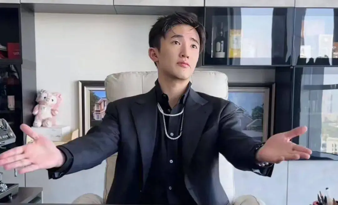 爆款短剧《毛巾帝国》播放破亿：洁丽雅三代石展承跨界出演，反转剧情拆解