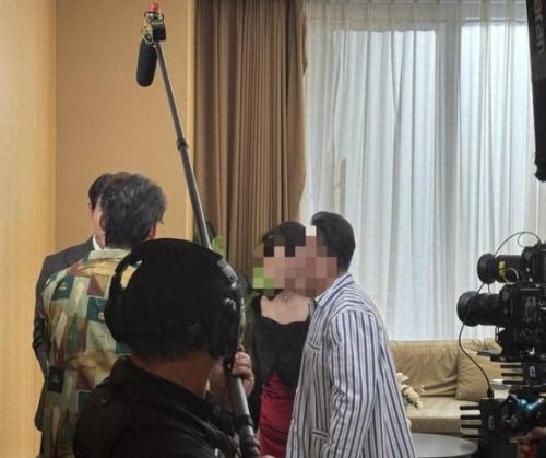 揭秘短剧群演行业真相：高薪光鲜背后的辛酸与陷阱