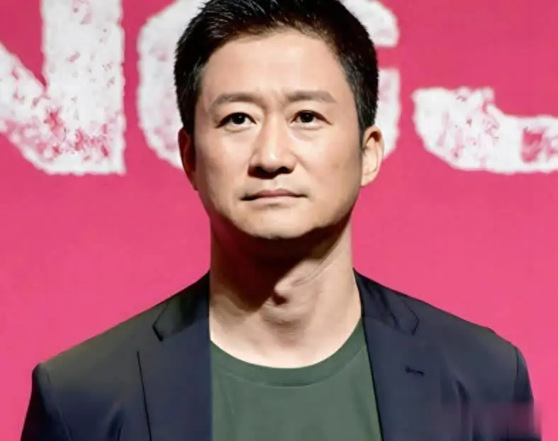 短剧顶流何健麒塌房：前女友实名举报，涉毒风波始末