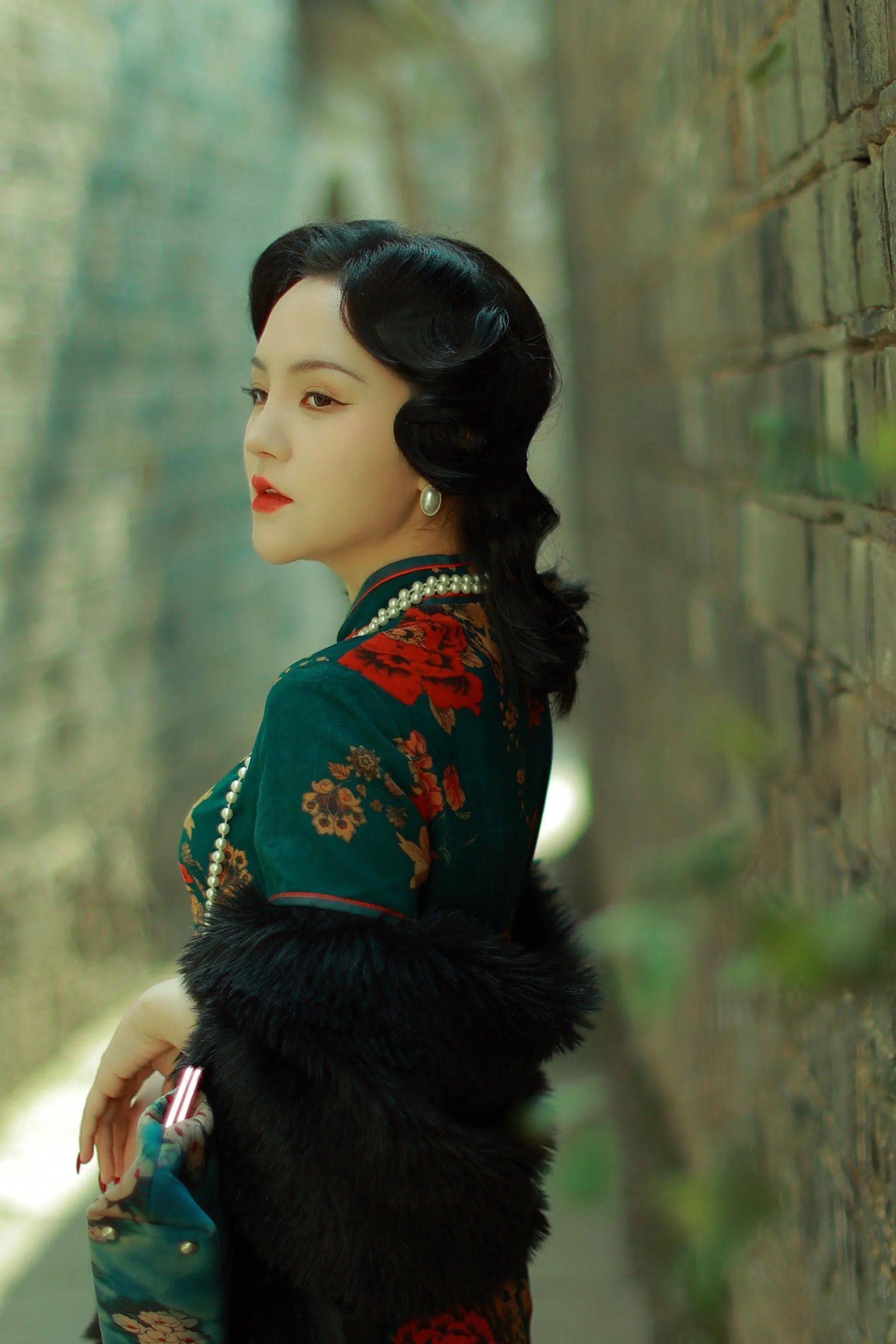 2025短剧行业趋势：长腿女神霸屏，揭秘爆款短剧演员身材内卷真相