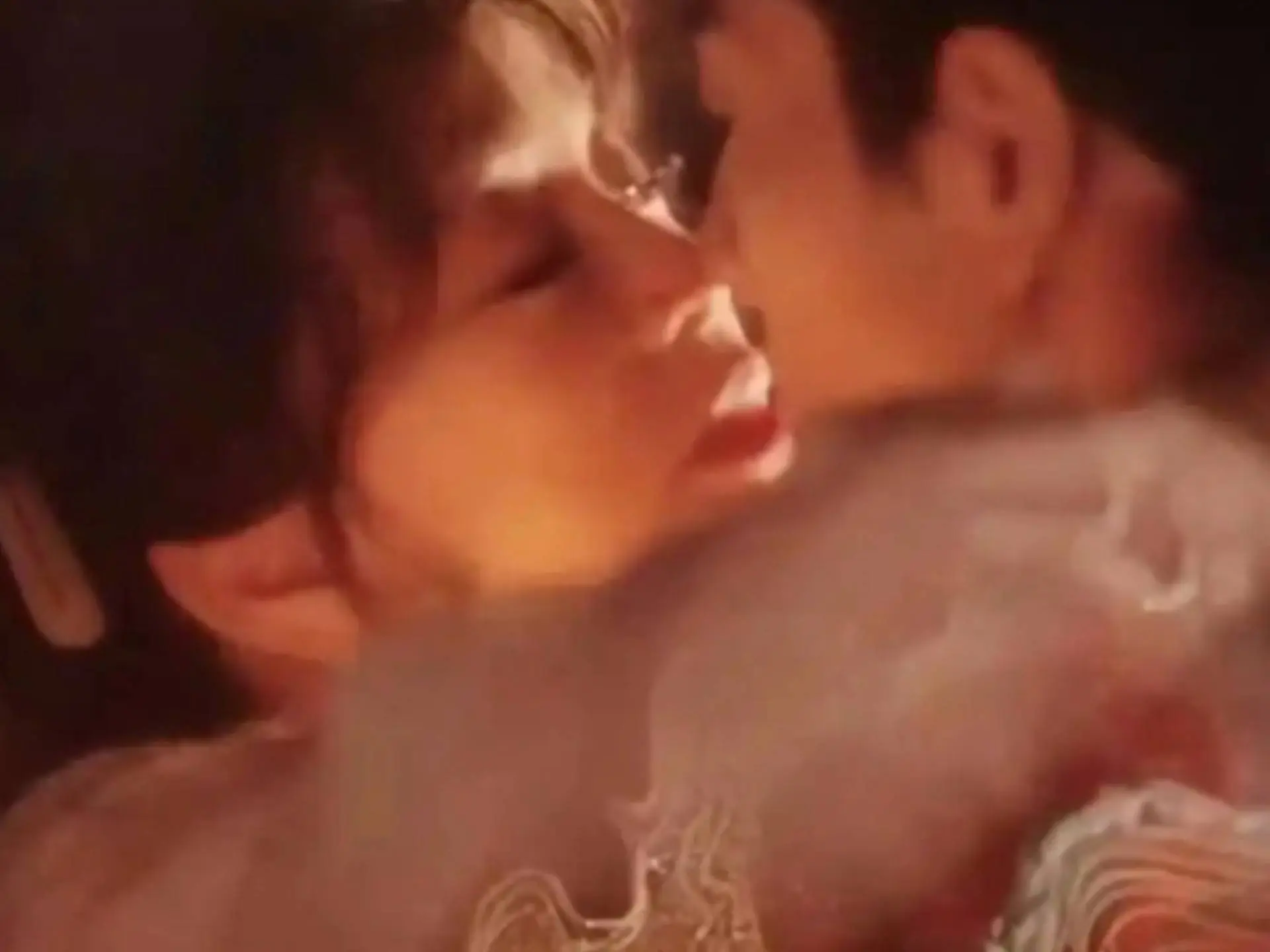 2025年短剧行业迎来爆发式增长，刘晓庆、舒畅等实力派演员入场，凭借降维打击的演技和极高的生产效率，推动短剧迈向精品化时代，多部作品创下3天破10亿播放量的纪录。
