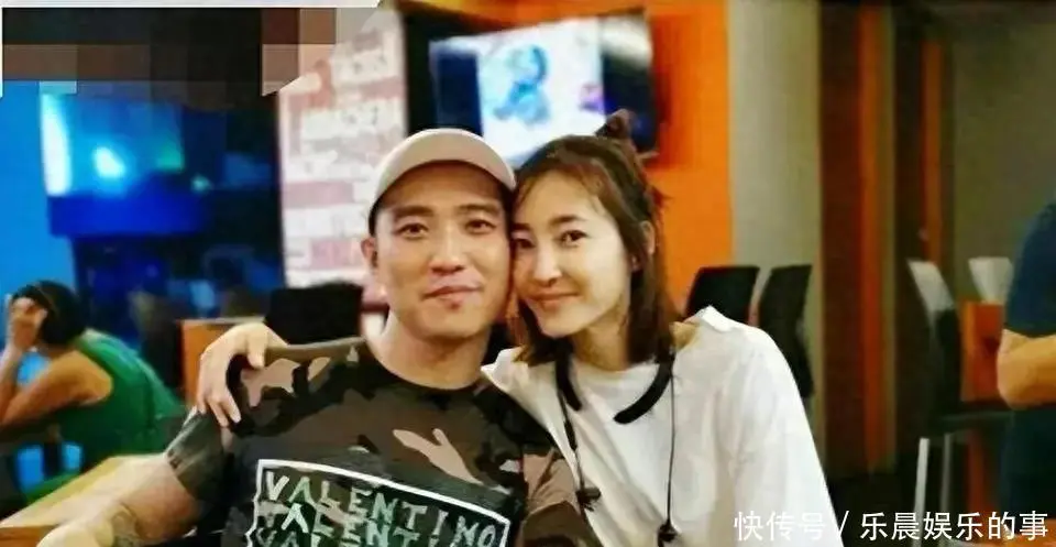 2025短剧演员动态：王丽坤新剧播放破亿，素颜女神逆袭翻盘