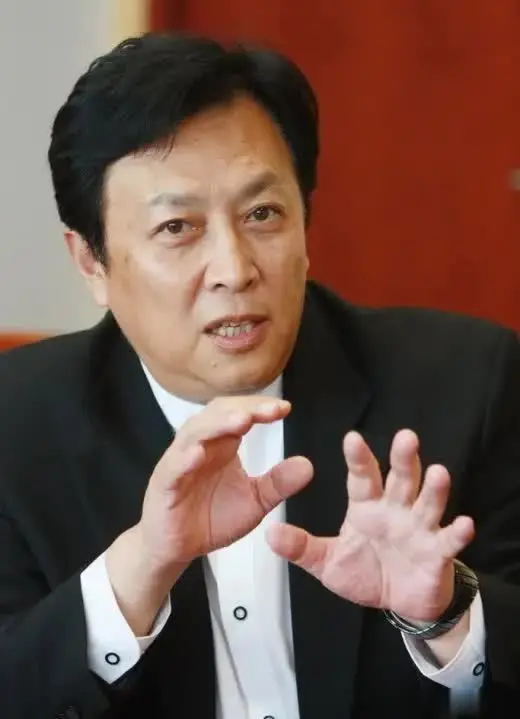 73岁唐国强主演《无名者之光》开机，老戏骨入局引领短剧行业精品化趋势