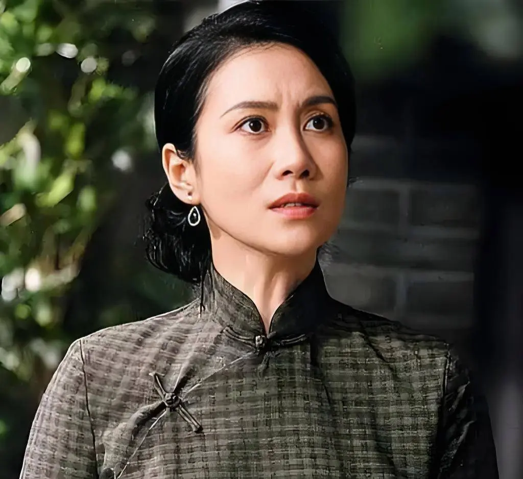 近期短剧行业震荡：温峥嵘遭AI换脸盗播，AI短剧侵权黑产与维权攻略拆解