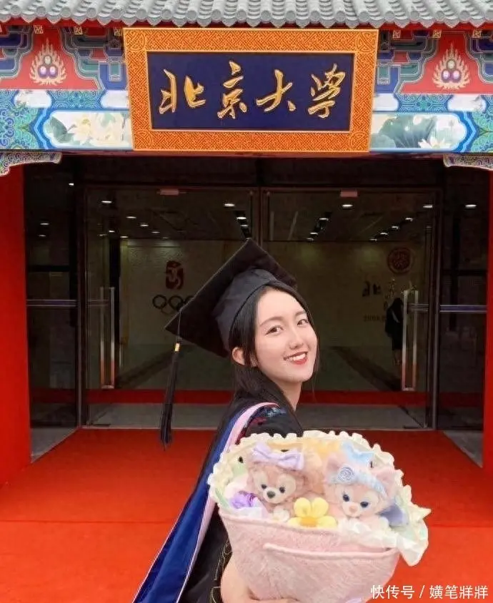 2025短剧行业资讯：北大状元弃高薪投身短剧，爆款短剧背后的职业真相揭秘