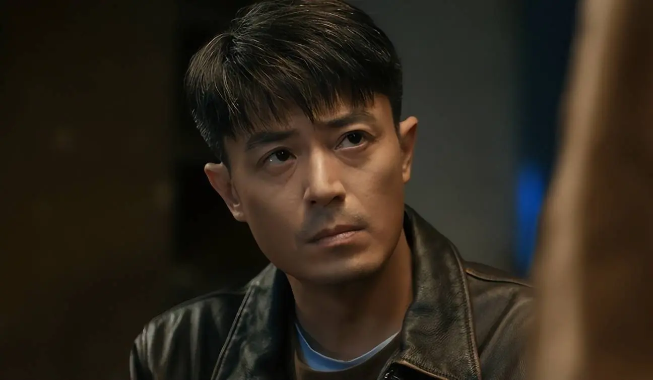 近期爆款短剧《黑金》2小时热度破4200：长剧演员下海狂飙演技与爽点全拆解