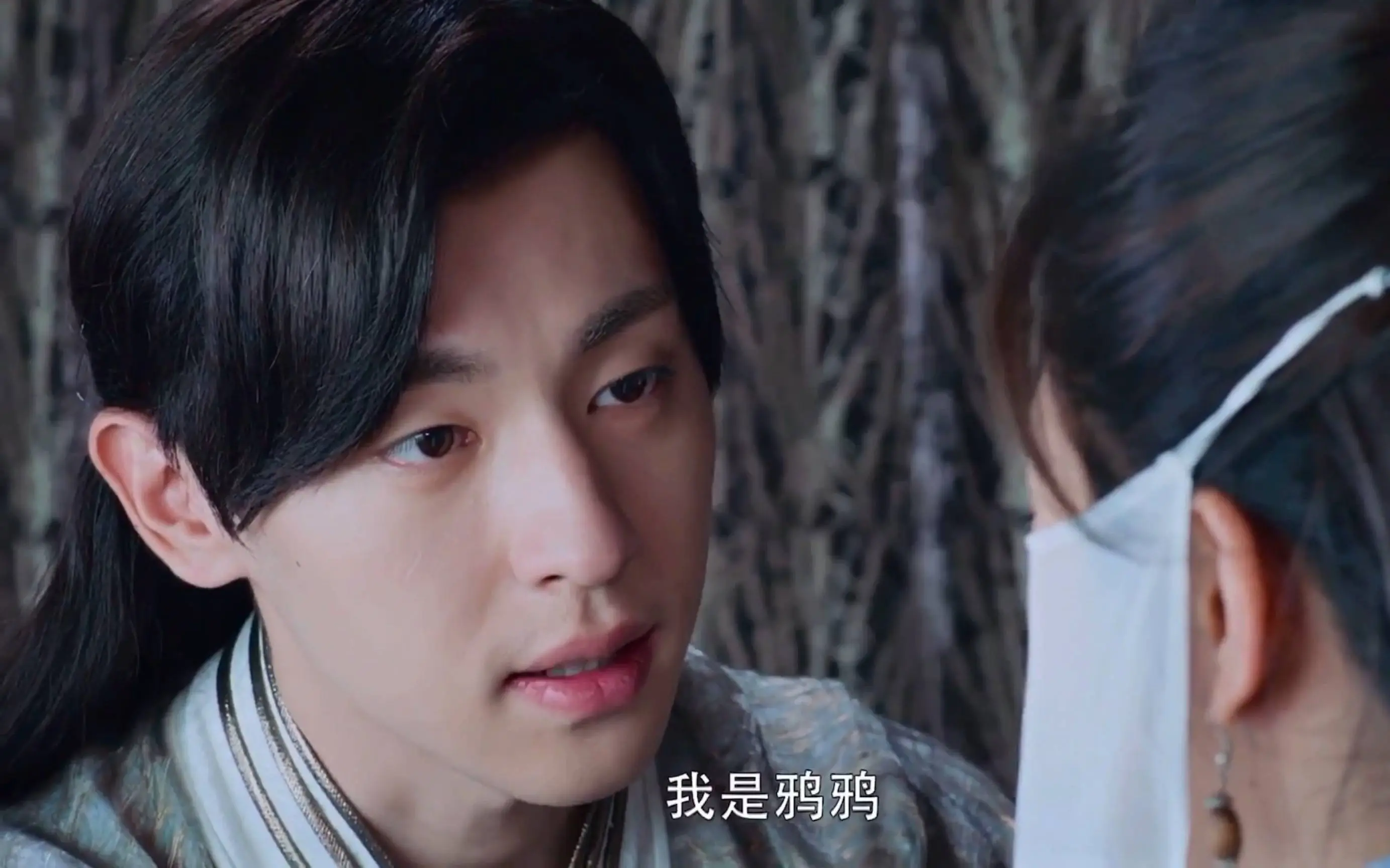 短剧魔改《香蜜》被骂惨，小镇青年却追到上头：管它魔不魔，好看就行！