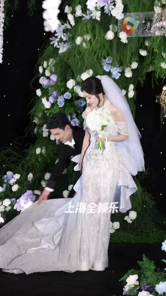 2026年5月短剧《移巢》王格格与刘萧旭举办探班婚礼直播，不仅打破第四堵墙引发热议，更以50亿播放量证明非科班演员的商业价值与短剧营销新方向。