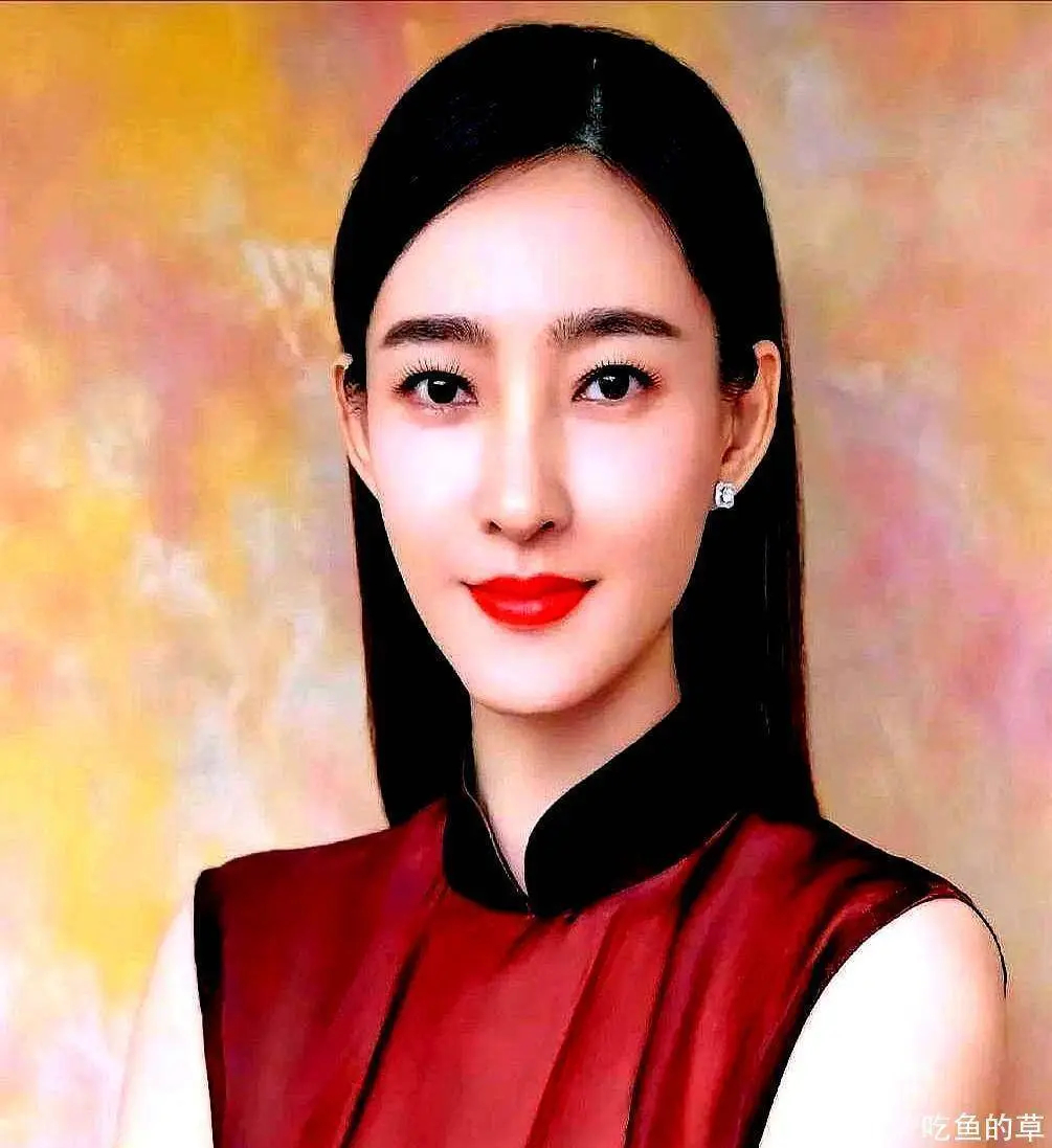 2025短剧演员动态：王丽坤新剧15亿播放，一线女星降维打击