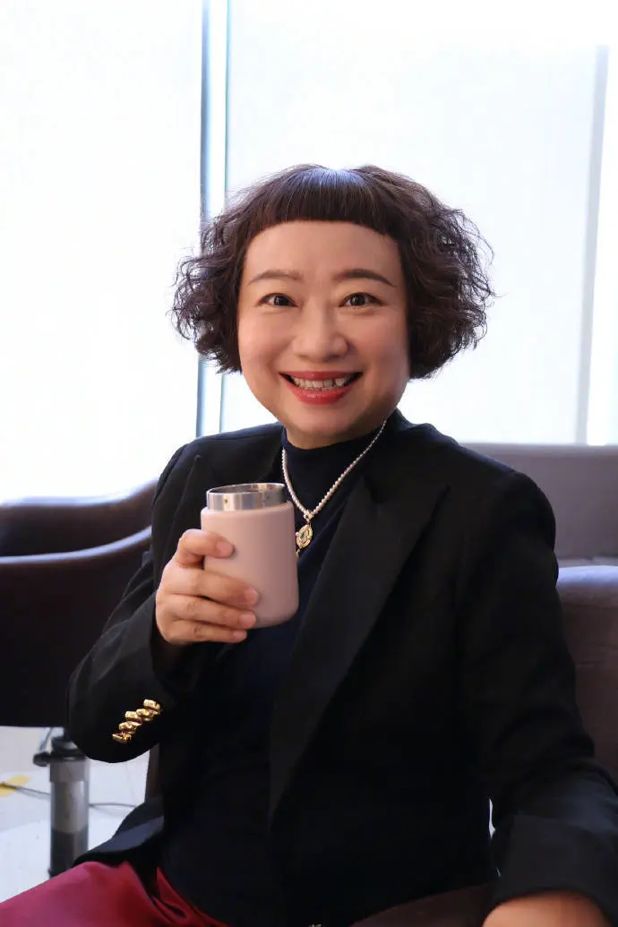 近期短剧行业资讯：饶雪漫带队转型短剧，揭秘真实生存现状全拆解